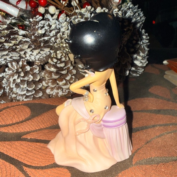 Elegant Betty Boop Hand Bell in Peach Dress - Picture 2 of 3